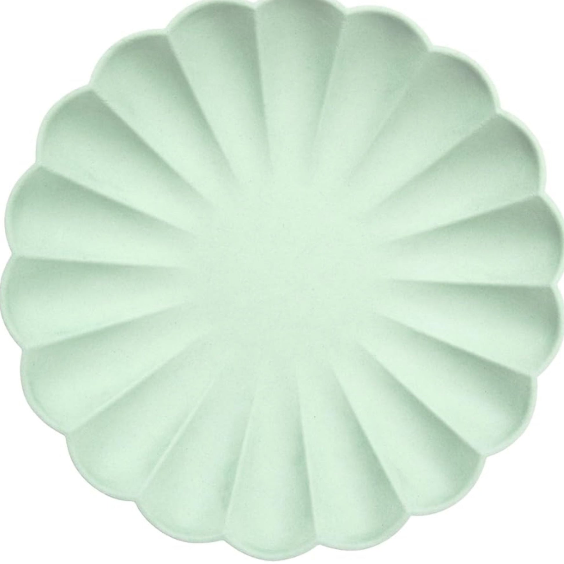 Gorgeous scalloped mint coloured plates from Meri Meri. With a bamboo and paper blend they are fully re-usable and biodegradable