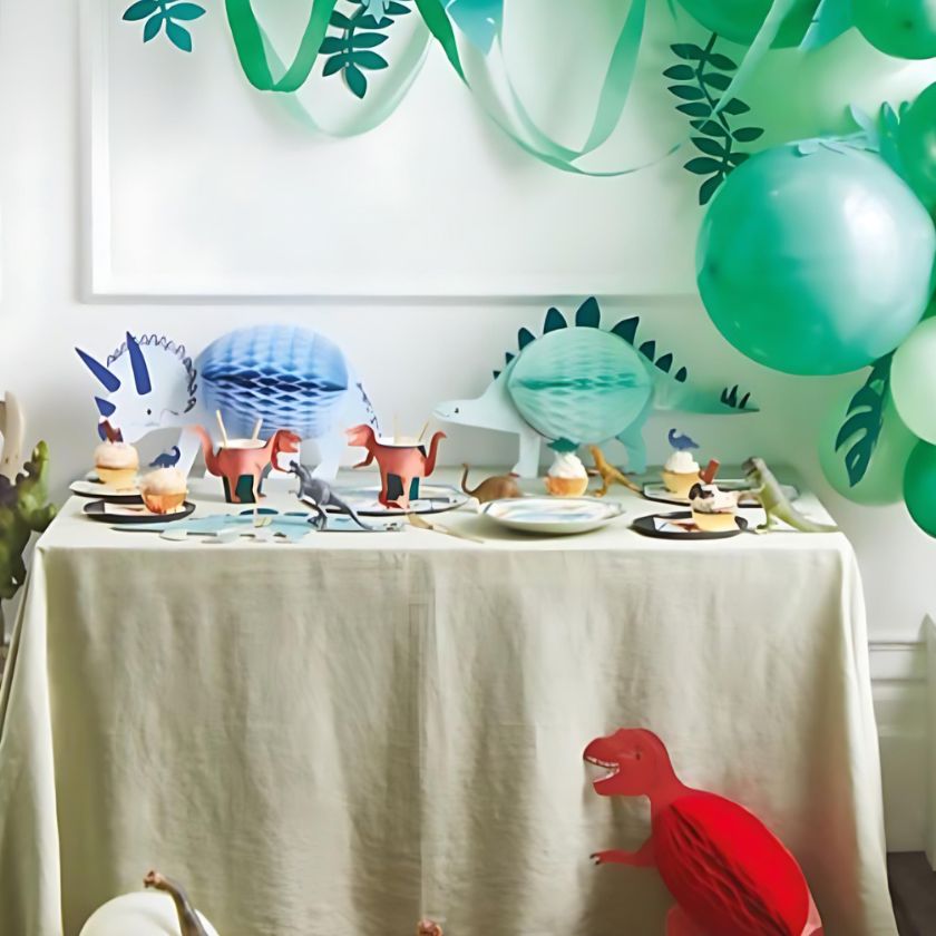 Gorgeous large honeycomb dinosaur figures by Meri Meri in 3 different designs.