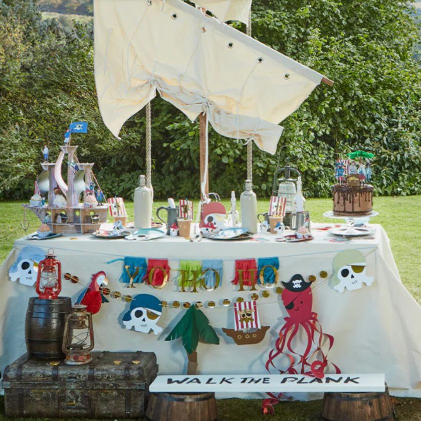 Fantastic Pirate party scene displaying Meri Meri pirate supplies on table